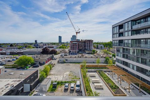 Photo 15 at 605 - 859 The Queensway, Queensway, Toronto