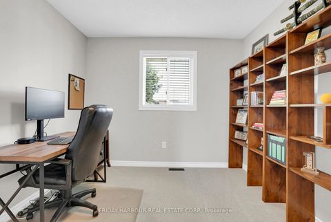 Photo 11 at 48 Sherwood Court, Northwest, Barrie