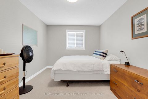 Photo 12 at 48 Sherwood Court, Northwest, Barrie