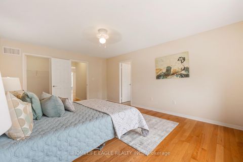 Photo 11 at 19 Gentile Circle, Elder Mills, Vaughan