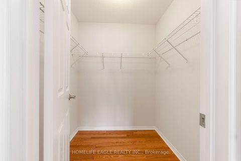 Photo 14 at 19 Gentile Circle, Elder Mills, Vaughan
