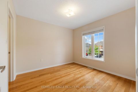 Photo 16 at 19 Gentile Circle, Elder Mills, Vaughan