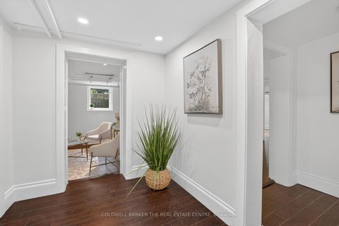 Photo 3 at B - 93B Douglas Crescent, Leaside, Toronto