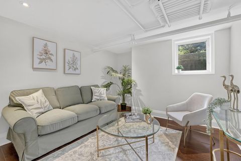 Photo 4 at B - 93B Douglas Crescent, Leaside, Toronto