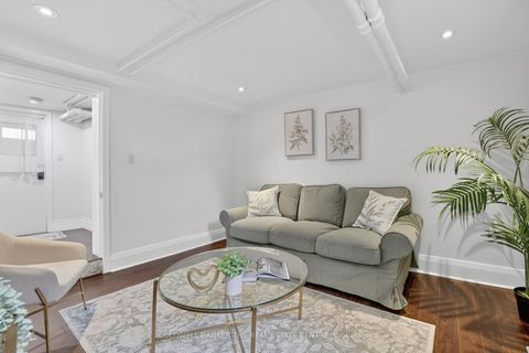 Photo 6 at B - 93B Douglas Crescent, Leaside, Toronto