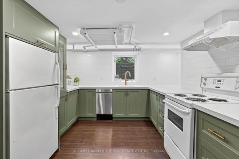 Photo 8 at B - 93B Douglas Crescent, Leaside, Toronto