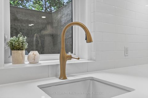 Photo 11 at B - 93B Douglas Crescent, Leaside, Toronto