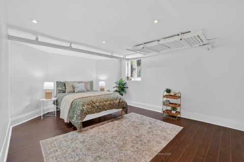 Photo 12 at B - 93B Douglas Crescent, Leaside, Toronto