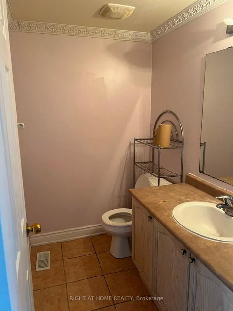 Photo 13 at 37 Archibald Mews, Bendale, Toronto