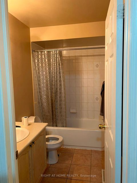 Photo 16 at 37 Archibald Mews, Bendale, Toronto