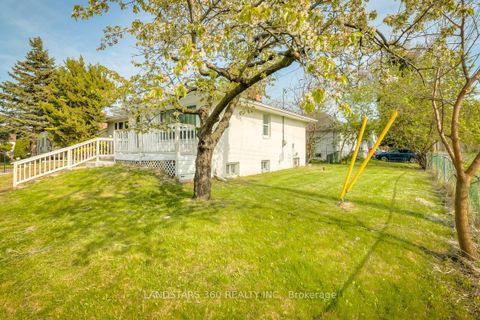 Photo 2 at 127 Galloway Road, West Hill, Toronto