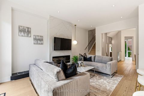 Photo 6 at 46 Crestridge Drive, Patterson, Vaughan