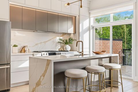 Photo 11 at 46 Crestridge Drive, Patterson, Vaughan