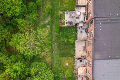 Photo 43 at 46 Crestridge Drive, Patterson, Vaughan