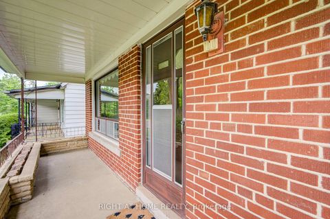 Photo 7 at 124 Patricia Avenue, Newtonbrook West, Toronto