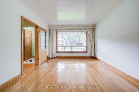 Photo 8 at 124 Patricia Avenue, Newtonbrook West, Toronto