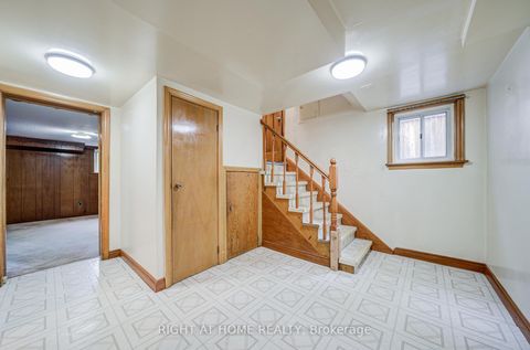 Photo 13 at 124 Patricia Avenue, Newtonbrook West, Toronto