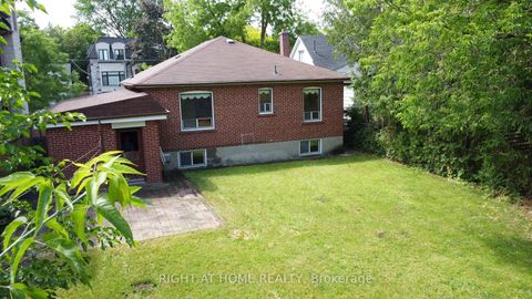Photo 17 at 124 Patricia Avenue, Newtonbrook West, Toronto