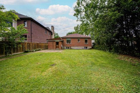 Photo 19 at 124 Patricia Avenue, Newtonbrook West, Toronto