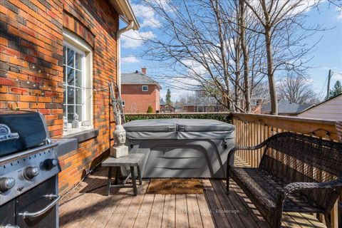 Photo 9 at 35 Grove Street E, Wellington, Barrie