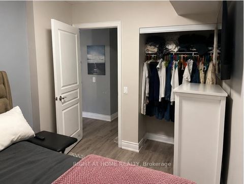 Photo 9 at 201 - 8 Mckee Avenue, Willowdale East, Toronto