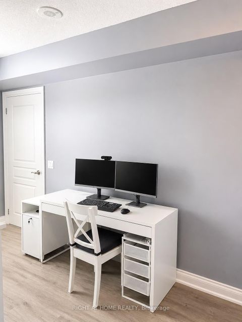 Photo 11 at 201 - 8 Mckee Avenue, Willowdale East, Toronto