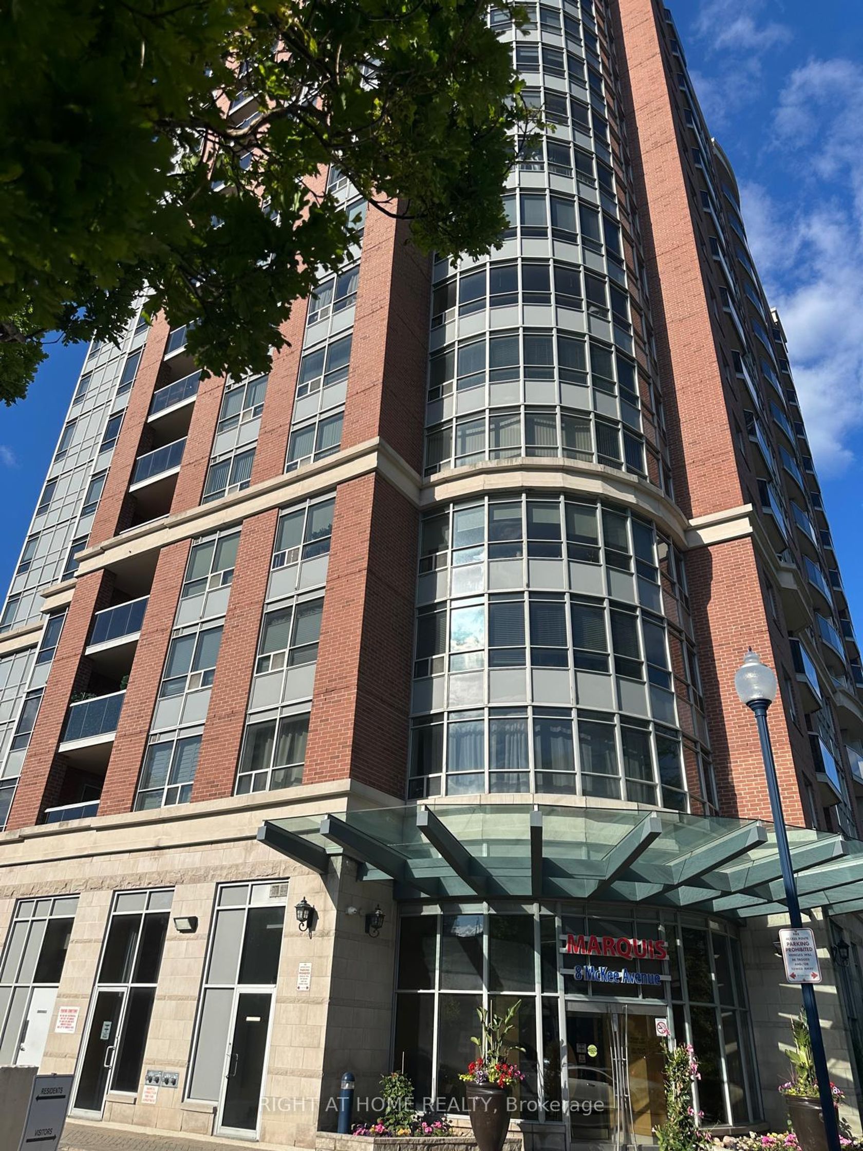 201 - 8 Mckee Avenue, Willowdale East, Toronto 