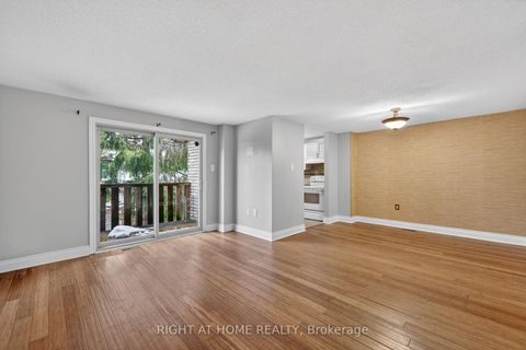 Photo 7 at 10 - 32 Sawmill Road, Ardagh, Barrie