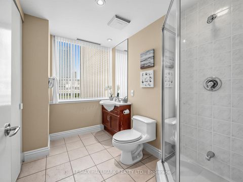 Photo 18 at 518E - 500 Queens Quay W, Waterfront Communities C1, Toronto