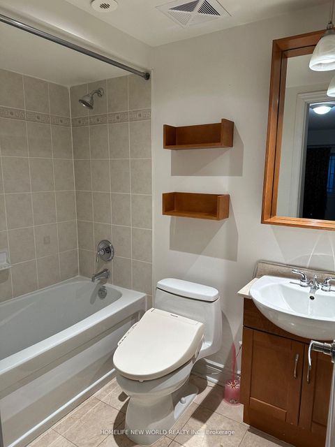 Photo 10 at 1 - 420 Kenneth Avenue, Willowdale East, Toronto