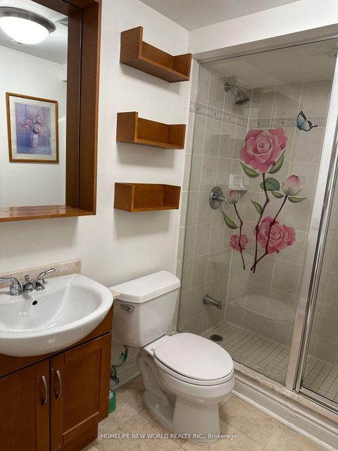 Photo 13 at 1 - 420 Kenneth Avenue, Willowdale East, Toronto