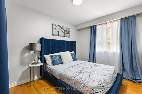 Photo 9 at 85 Letchworth Crescent, CFB, Toronto