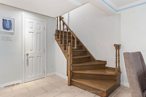 Photo 18 at 85 Letchworth Crescent, CFB, Toronto