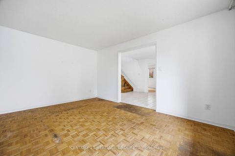Photo 6 at 262 Barrhill Road, Maple, Vaughan