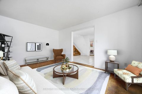 Photo 7 at 262 Barrhill Road, Maple, Vaughan