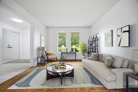 Photo 11 at 262 Barrhill Road, Maple, Vaughan