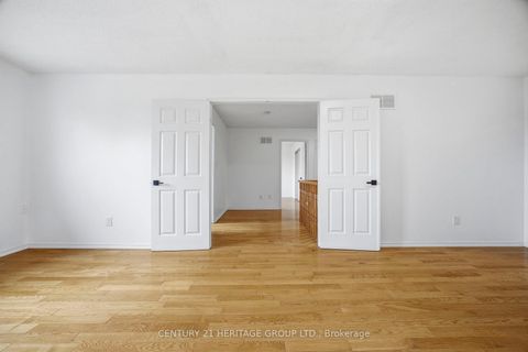 Photo 24 at 262 Barrhill Road, Maple, Vaughan