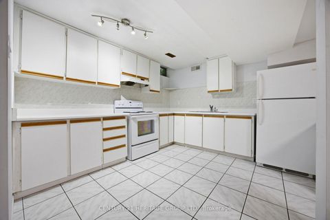 Photo 42 at 262 Barrhill Road, Maple, Vaughan