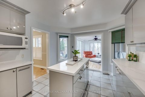 Photo 13 at 381 St. Joan Of Arc Avenue, Maple, Vaughan