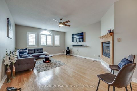 Photo 18 at 381 St. Joan Of Arc Avenue, Maple, Vaughan