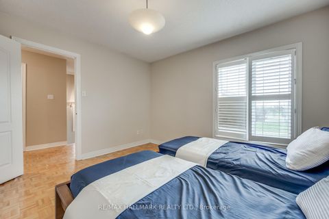 Photo 25 at 381 St. Joan Of Arc Avenue, Maple, Vaughan