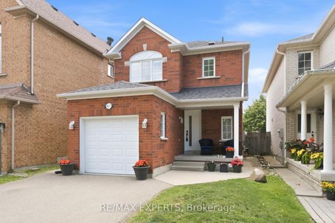 Photo 1 at 67 Seafield Road, Maple, Vaughan