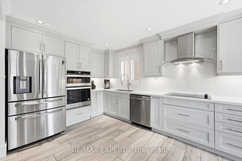 Photo 5 at 67 Seafield Road, Maple, Vaughan