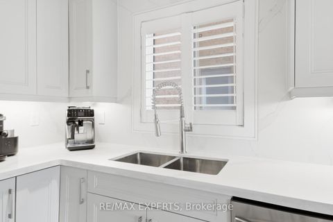 Photo 6 at 67 Seafield Road, Maple, Vaughan