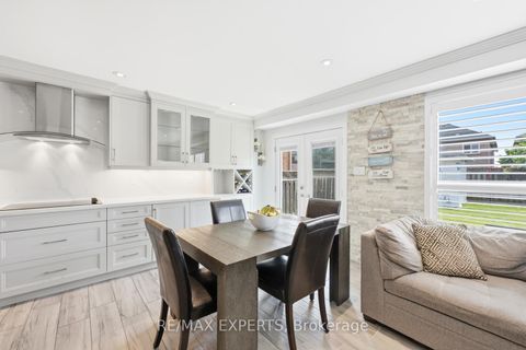 Photo 9 at 67 Seafield Road, Maple, Vaughan