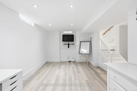 Photo 23 at 67 Seafield Road, Maple, Vaughan