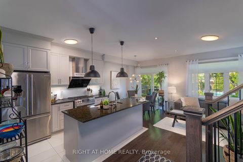 Photo 7 at 2 Queen Mary Court, East Woodbridge, Vaughan