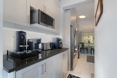 Photo 8 at 2 Queen Mary Court, East Woodbridge, Vaughan