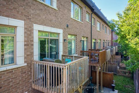 Photo 13 at 2 Queen Mary Court, East Woodbridge, Vaughan