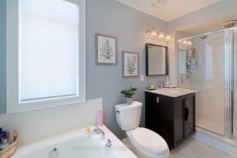 Photo 20 at 2 Queen Mary Court, East Woodbridge, Vaughan